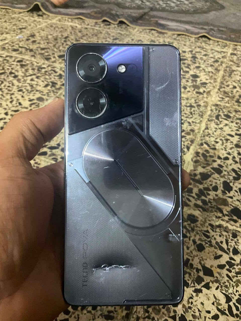 تكنو بوفا 5 برو جهاز بيه هاي الطخات بالضهر الجهاز شغال ومكفول ذاكرة 256 السعر 130 بغداد مدينة الصدر  *********** بغداد, العراق
