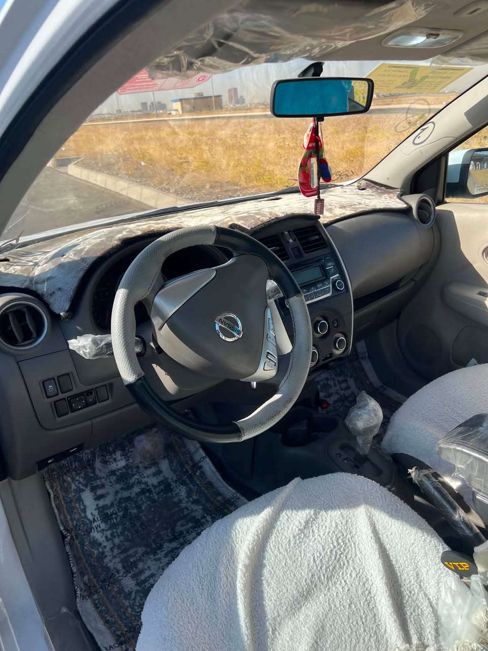 نیسان لاکشمیبای مۆدیل ٢٠٢٠ سەیارەکە زۆر پاکوخاوینە بەناوی خۆمانە بەس چاملغی لایسەکنی سبوغە  ١٦٠هەزاریش رۆیشتوە  بۆ زانیاری زیاتر ژم ***********بە س وەتس ئاپی لەسەرە.    سەعریشی 98وەرەقە أربيل, العراق
