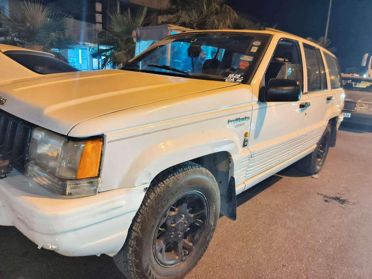 جيب شيروكي 1994
محرك بطه VVT2500 مجول
سياره جاهزه مابيها نقص 
تدفئه تبريد
محرك وكير خير من الله لا صرف ولا تبخير
4 تايرات جدد لوك 
سياره مابيها نقص
***********
