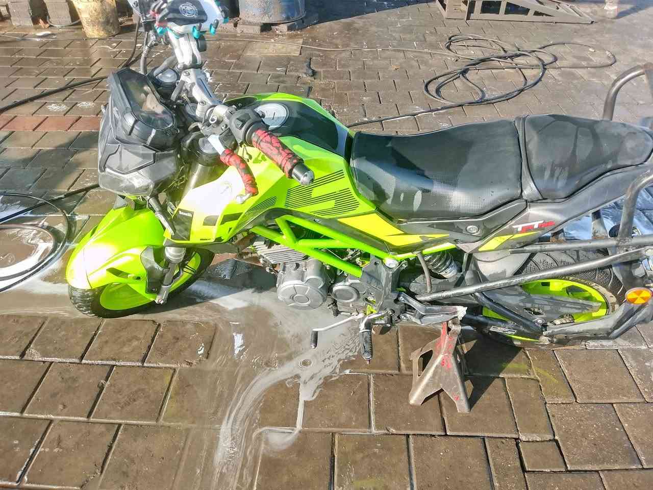 السلام عليكم دراجة بنللي 135cc
مرقمة رقم بغداد تحويل ثاني يوم التوصل ***********
