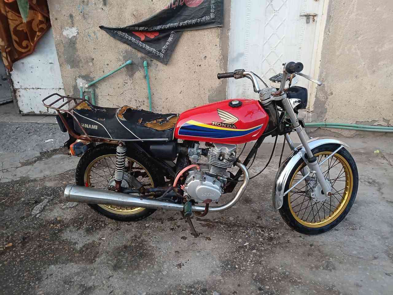 البيع سعر ٢٥٠.    ***********
