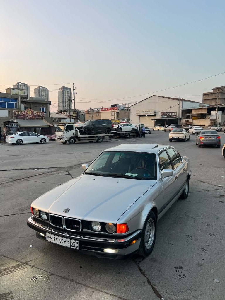 بي ام دبليو ٧٤٠i • ١٩٩٥ • غيار عادي