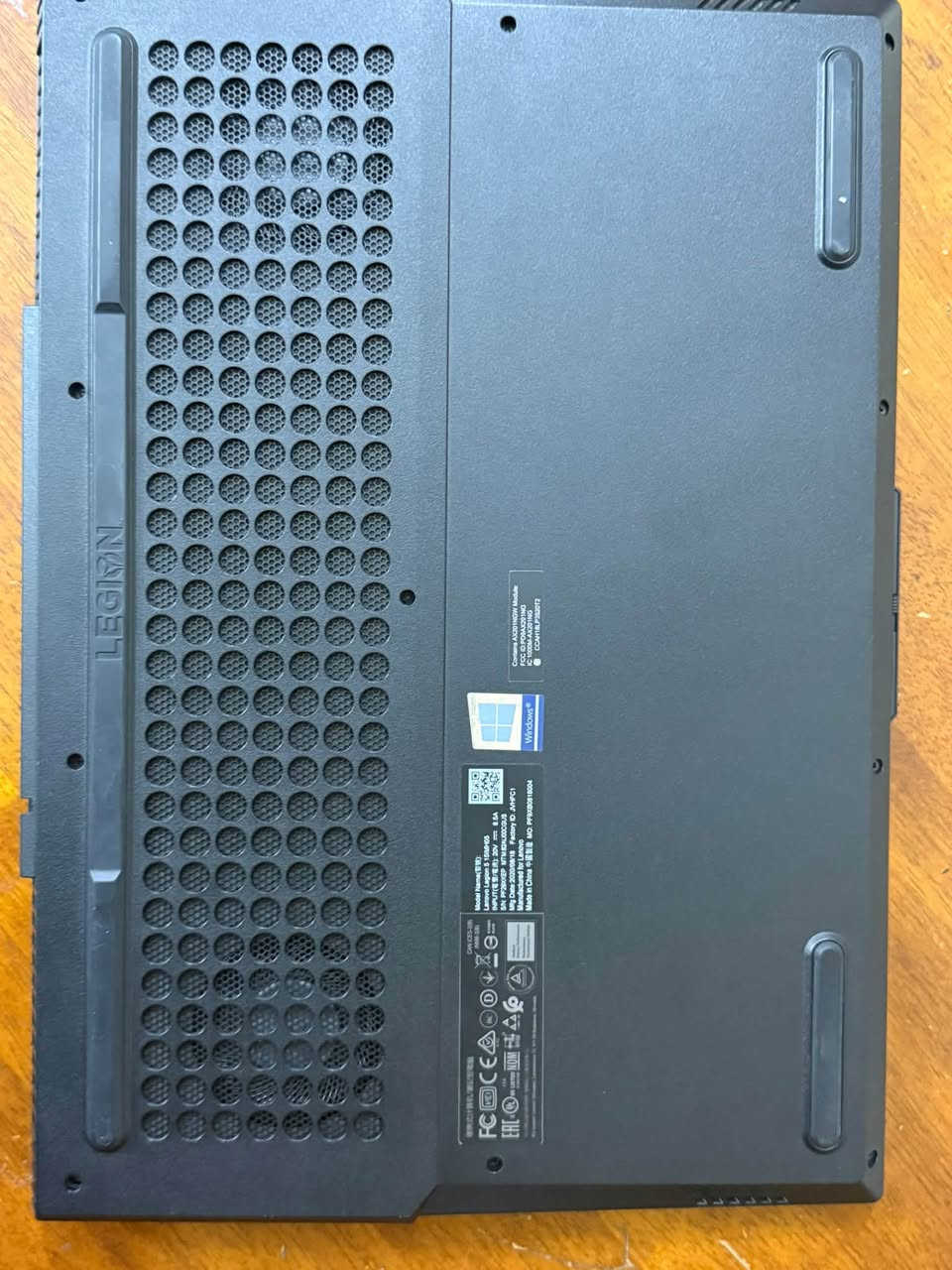 سلام عليكم 

لابتوب 
Lenovo Lengion
 
موصفات 
كارت شاشة GTX1650 Ti 4gb
معالج I7 10750H
رامات 16gb
مساحه 256g Sdd
+
1T Hdd
__________________________________

بيها مشكله بالشاشة من تصعد الحراره ترمش اقل من ثانية  متأثر على الجهاز 
الحاسبه مامفتوحه ابد 
وهاي الحاله صارت فجأه بدون اي سبب
وديتها للصيانه يكولون كارت شاشه
والحاسبه نظيفه كلش 
 
___________________________________
لابتوب نظيف  مستخدم قليل مال بيت 
شاحنه موجوده بس عاطله
بس بدون باكيت

السعر 500 الف وبيها مجال 

رقم واتساب ***********
