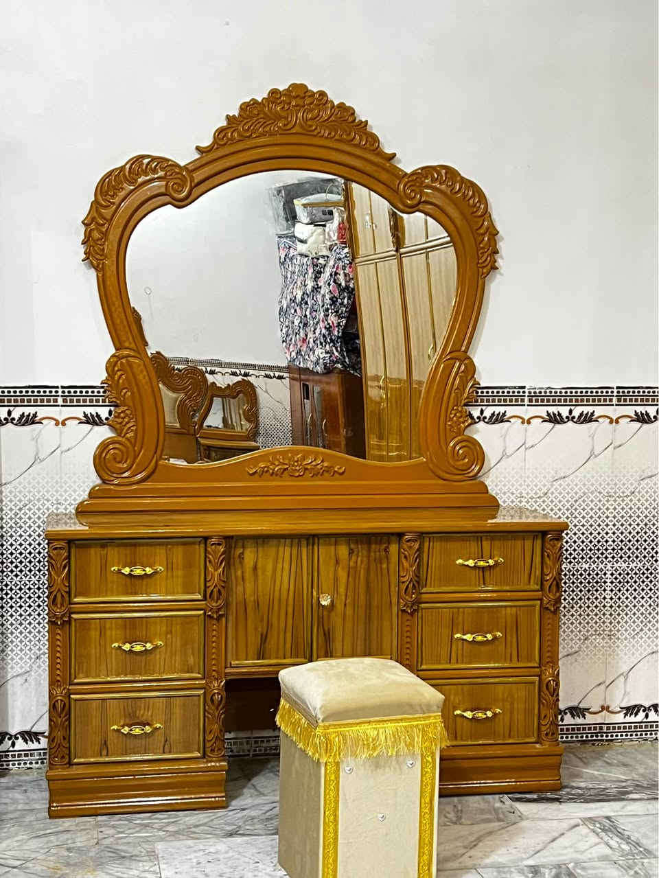 غرف نوم 
تزكام عراقي 🪚 
اصباغ حرارية درجه اولى 
قياسات وتصاميم هندسيه مميزه 
معاكس 5 ملم  داخل وخارج 
دوشمه حياكه يدويه 
توصيل 🚚 جميع المحافضات مع الشد
احجز غرفتك هسه 😍
للاستفسار والطلب المراسله دايگرت 
او على الرقم التالي واتساب ايضا
*********** النجف, العراق

