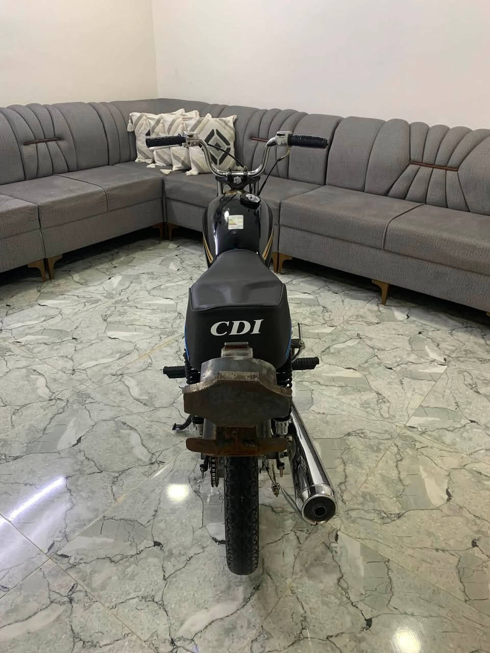 سلام عليكم مطور CRXللبيع مديل 2027تعمير جديد مطور شلعه ومعدل ولاصرف ولابخار مطور حيل جديد وياله مصاطر السعر 560بيه مجال ***********
