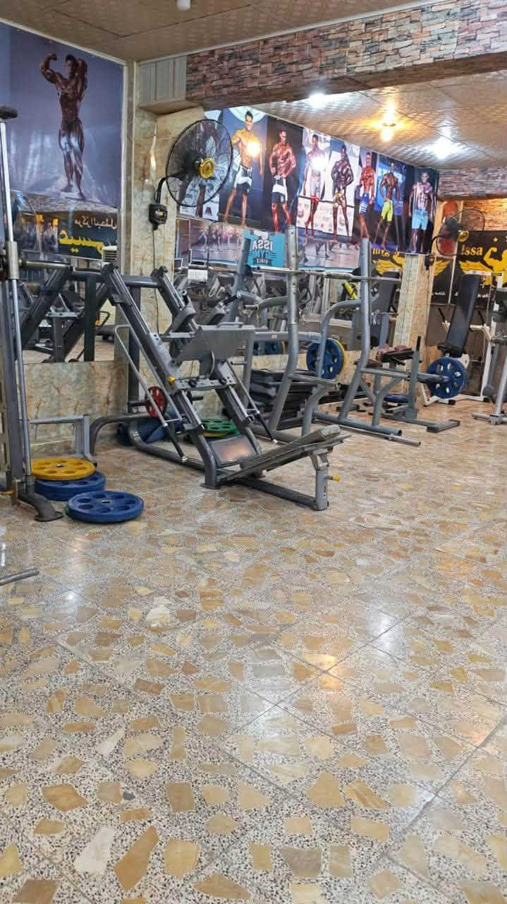 فرصة ممتازة لأصحاب القاعات والمشاريع الرياضية 🏋️‍♂️✨
معروض للبيع: معدات قاعة رياضية (جم) كاملة
​حالة الأجهزة: أجهزة بحالة ممتازة جداً ونظيفة جاهزة للعمل والاستخدام المباشر دون الحاجة لأي مصاريف إضافية.
​التجهيز: القاعة متكاملة وتحتوي على كل ما يحتاجه المتدرب من أجهزة حديد وتمرين شاملاً.
​البيع للجملة (المعدات كاملة).
​📍 المكان: [النجف حي الجمعية بداية شارع القطعة]
📞 للتواصل والاستفسار عن التفاصيل والأسعار: يرجى المراسلة على الخاص أو الاتصال على الرقم: [***********]
