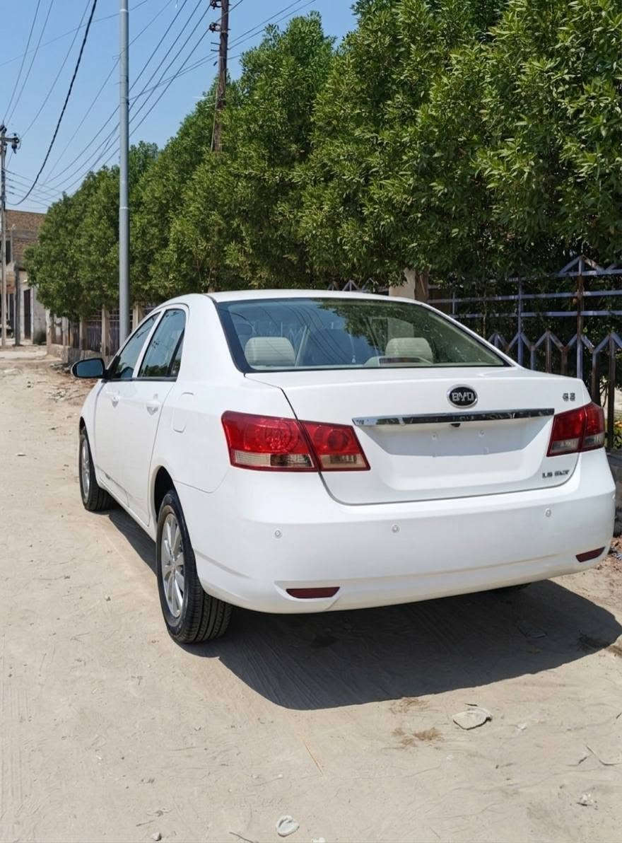 السلام عليكم
BYD للبيع موديل 2013  سنويه تنتهي 2027 سياره فول  مواصفات فول للأخير مكينه بلاديه نضيفه

كير اوتو تبريد شغال كامل سياره صدرها جديد تجي تفحص وتشوف رقم بغداد ألماني السعر خاص ‏‪***********‬‏
ملاحظه السياره بيها حالوب
