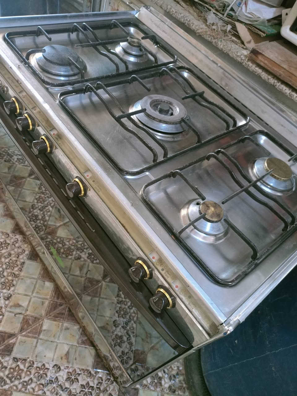 طباخات • فرن