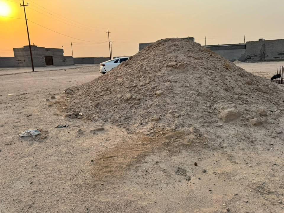 قطعة ارض زراعية خلف بيت شداد الفارس منطقة حي النرجس مساحة 245 متر
ثاني وحده ركن على شارع 20
ماء وكهرباء مسافة أمتار عن القطعة 

التواصل مع المالك
*********** 

@إشارة
