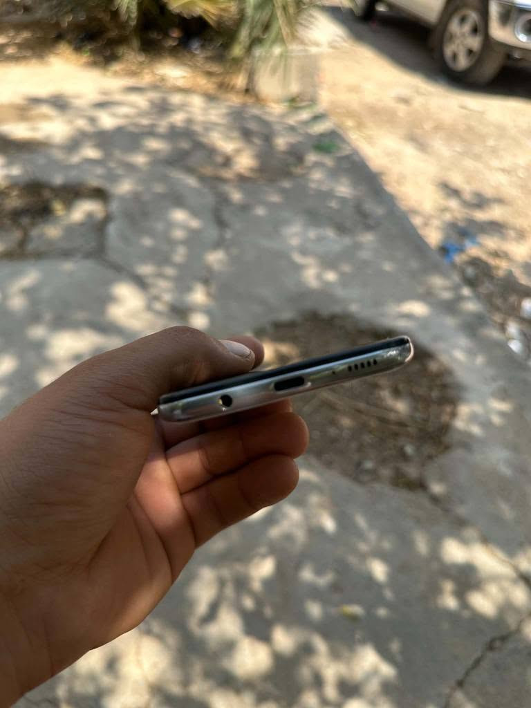 جهاز galaxy A51 
ذاكره 128 رام 6
بطاريه 5000 تايب سي
جهاز عل وضع شركة مامفتوح مابي اي عيب
للبيع سعر 90 الف بي مجال 
شراي اتصل *********** كركوك, العراق

