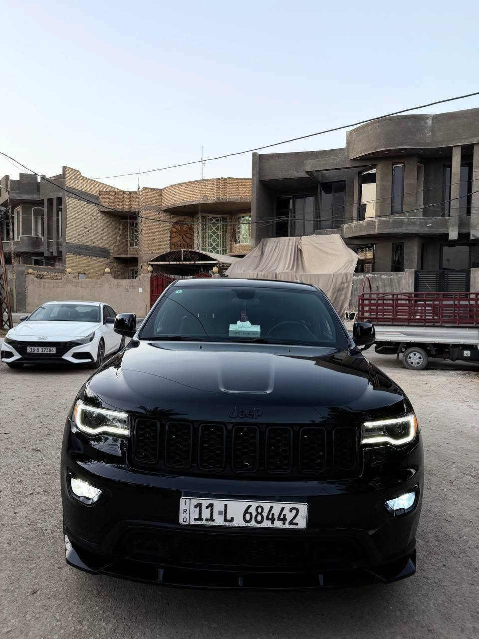 السلام عليكم
 جيب كراند شيروكي وارد امريكي  2021  BLACK TOP
رقم بغداد تحويل مباشر 
حادثها بنيد وجاملغ مبدلات شركه 
 فول للاخير عده الفتحه
رادارات اماميه وخلفيه وجانبيه
توقف ذاتي تحديد مسار توقف عن بعد
كشنات جلد  كهرباء  وتدفئه وتبريد  
السياره كير ومكينه وحداديه كفاله عامه ونظافه 100./.
السياره ما تصرف عليها الف 
السياره مغلفه PPF ضمان ١٠ سنوات 
نشرة  داخليه VIP

سعرها 215$  وبيها مجال

مكاني بابل
***********

