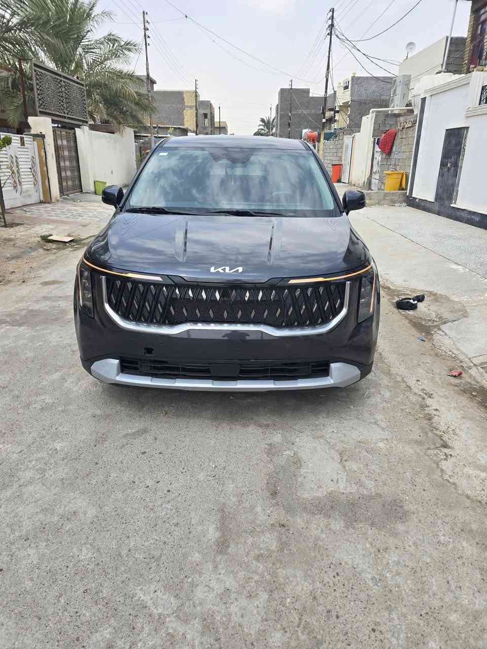 السلام عليكم كيا كرنفال بدون رقم  حره بسمي تحويل مباشر  موديل 26 ماشيه 8 الف بدون صبغ بنيد مبدل نفس لون ودعاميه هم نفس لون حادثه طخه برأس شاصي اليمن باقي كله بلادي محرك 6 سلندر.  وصور الحادثه ناشره سعر 245 وبيهه مجال للطيبين ***********

