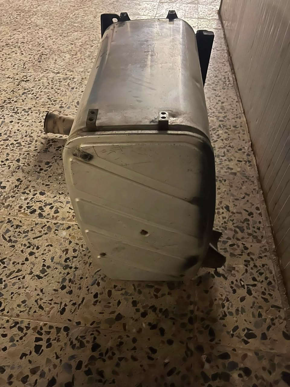 البيع صالنصة مان جديدة
قبقها الفوك موجود وهاذ الصبغ يوكع

مكان بغداد النهروان  ***********

السعر 325 وبيها مجال

