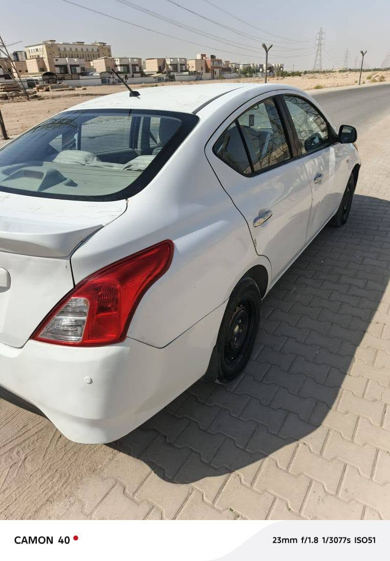 نيسان صني هندي موديل ٢٠٢٠ بيها قطعتين وشويه بارد مكانها نجف 
سعرها ٨٥ وبيها مجال الاتصال الرقم ***********
