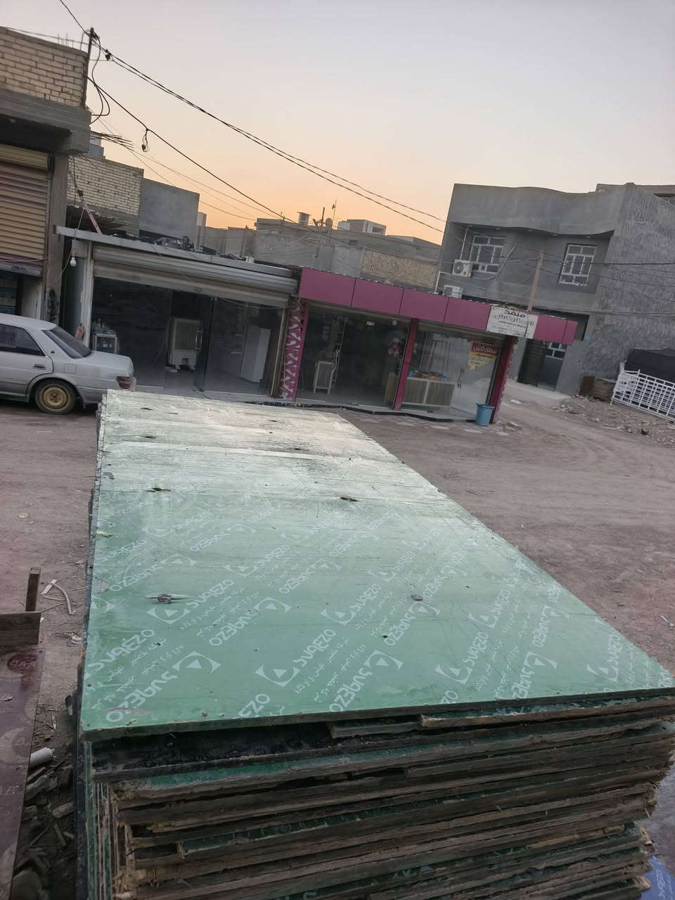 السلام عليكم بلايود للبيع العدد 100 العنوان بابل اتصال ***********
