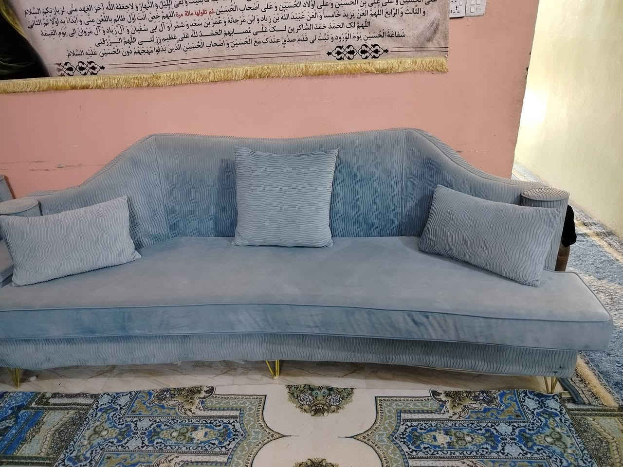 قنفات باله كويتي   كشن فصل سحاب 14 مقعد 
نضيفات سعرهن 400 وبيهن مجال بسيط 
للتواصل لاتصال على الرقم ***********
موجود بي واتساب
