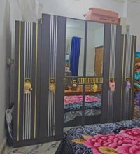 غرفه لبيع كامله جديده مستخدمه شهرين فقط مكان بغداد رقم 07711182209