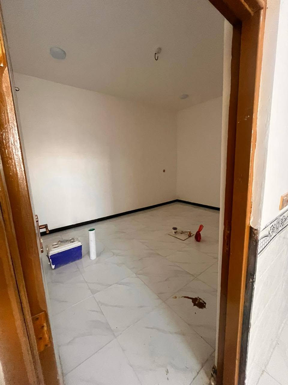 بيت البيع ١٠٠متر طابق ونص غرفتين نوم ستقبال صالة مطبخ حمامات
كربلاء قرب مجمع سيد سماعيل
سعر ٧٠
***********
7712912437
