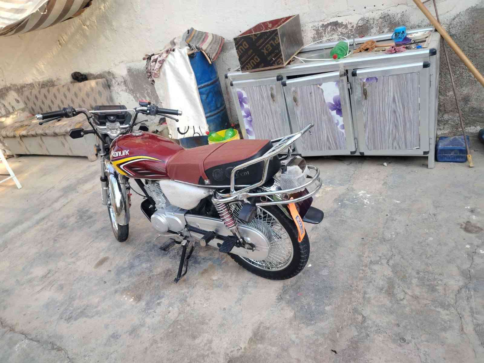 السلام عليكم دراجه للبيع سونك الاصلي التايكر موديل ٢٠٢٤ السعر ٦٢٥ وبي مجال قليل المكان ديالى الخالص
الرقم ***********
