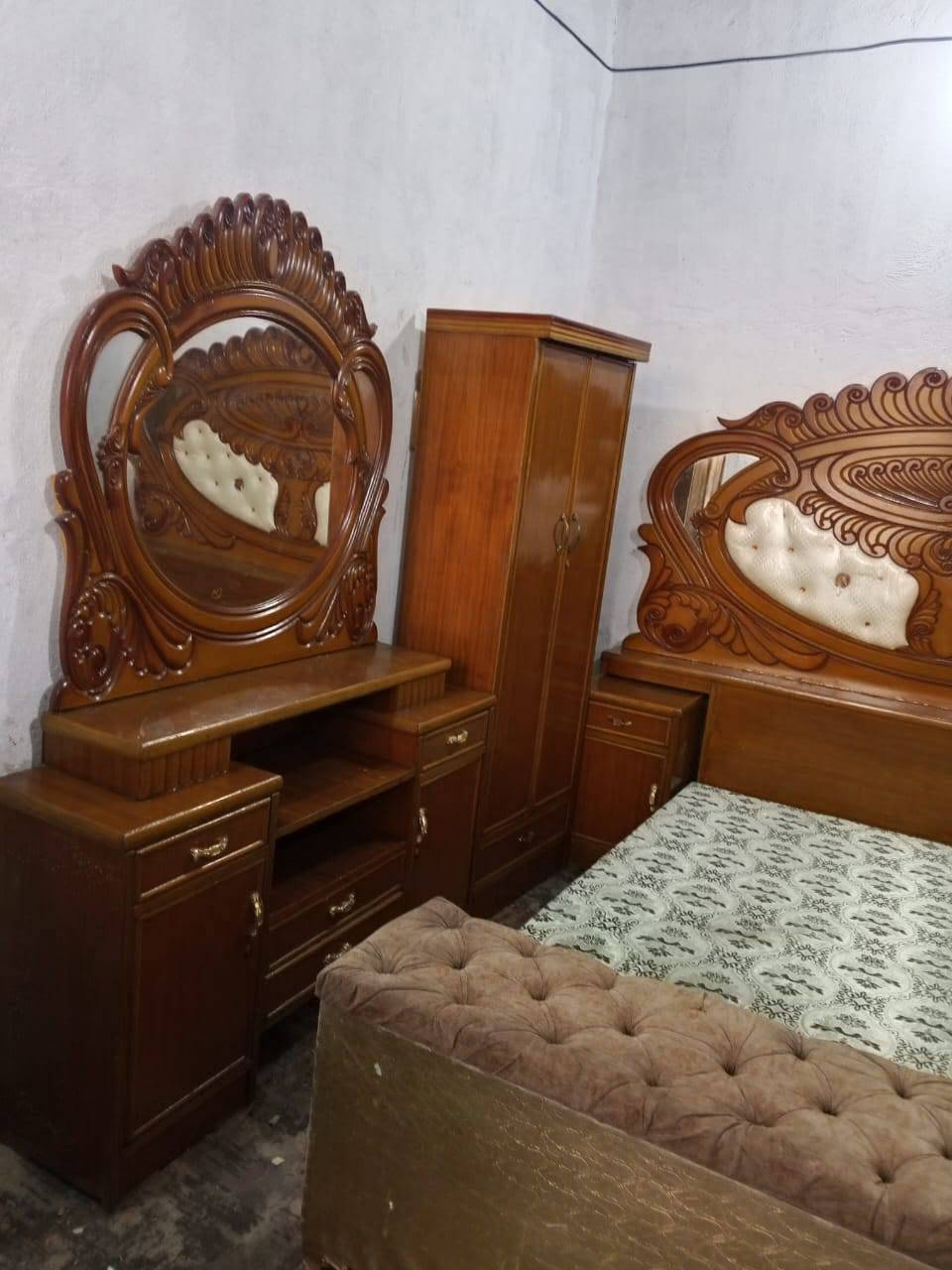 650غرفه ست ابواب صاج داخل وخارج نفخ زاويه كنتوريه هيه شالوزه هيه جزامه للخزن بغداد الحسينيه مال الراشديه وعندي توصيل ***********
