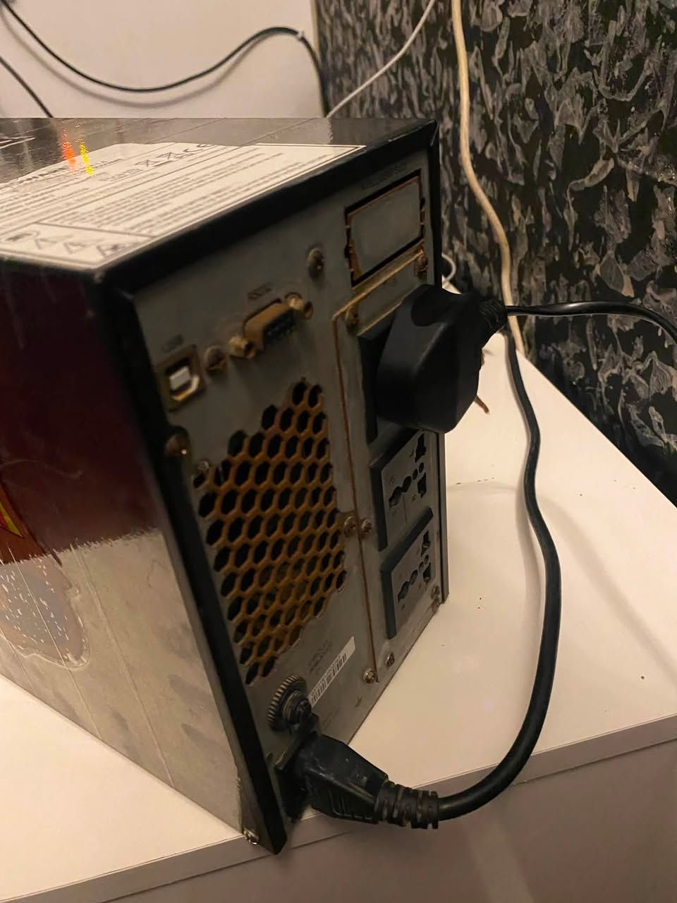 عندي يوبي اس Tecnoware EVO DSP PLUS MM 1.5
1500VA / 1050W

وفئته Online

سعره 160 الف اتصال ***********
