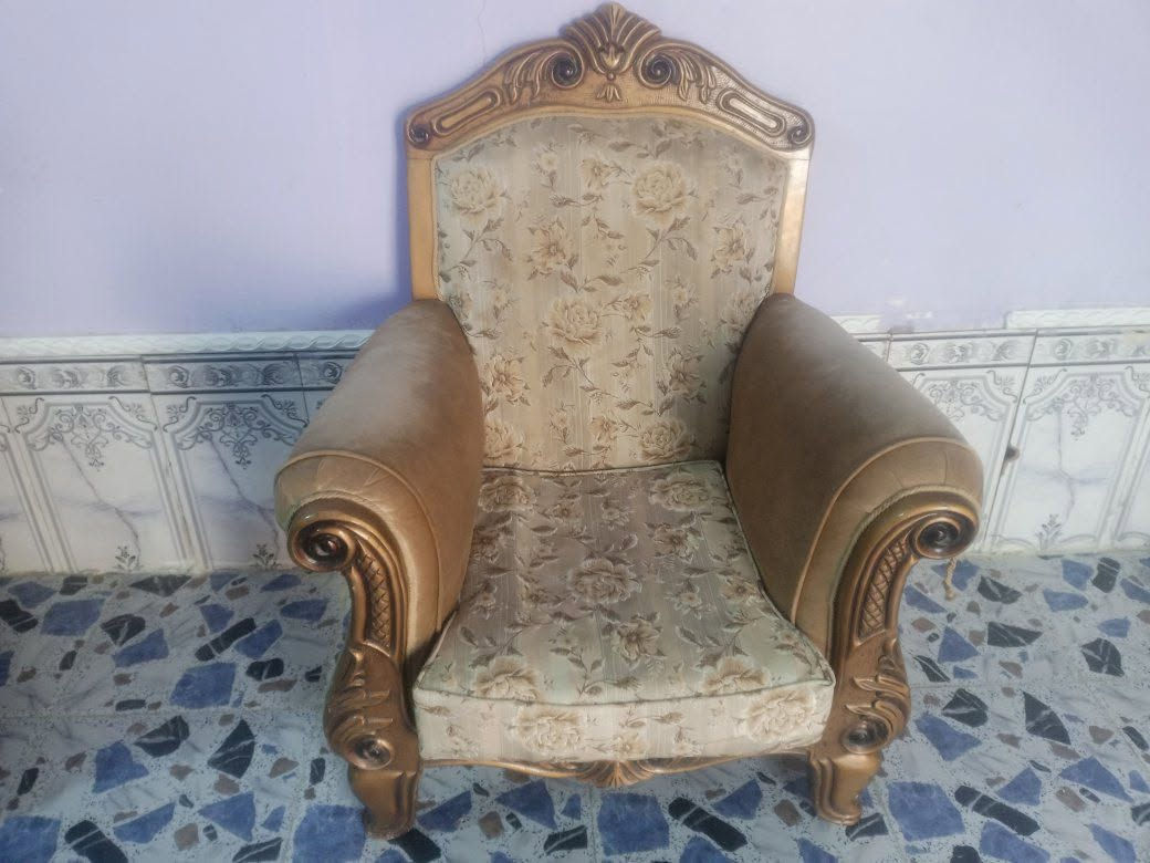 مرحبا تخم منظومة نت وبوري 6متر جربايه نفر ماطور مي للبيع ***********

نص مكتوب في الصور:
- Shot on AWESOME A70