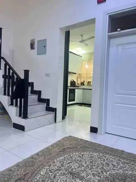 سلام عليكم بيت للبيع ويا الغراض 105 متر في خانقين داره كوناره فرع مطعم شاركةم
السعر 65
فول سيراميك سقف ثاني مغربي 
الطابق الارضي 
مطبخ 
استقبال 
هول 
غرفه 
مجمع صحيات كامل منور 
صحيات خارجيه 
فوك غرفه ومنور  مربع ٤/  ٢ وبيتونه وسطح
للاستفسار ***********
