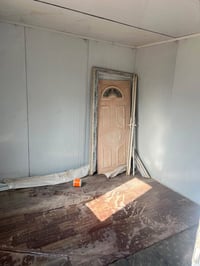كرفان • ٩م×٣م • بابل قرب مول نون