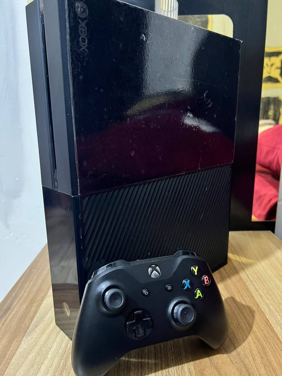 Xbox one fat 500gd مفتوح لغرض التنضيف من الغبار ولاتربه 
ملحقات : جوستك اصلي عدد 1
كيبل باور ومحوله كيبل اجدي اصلي 
العاب 
Roplox
Forza horizon 5
Songhan
Blek
Farkry farm 
مكفول من كلشي نضيف 🎮 XBOX ONE FAT - 
مكاني بغداد الدوره ***********
