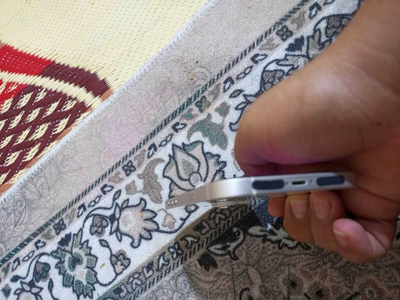سلام عليكم ١٤ بلاص جهاز نضافه ١٠٠/٩٥ بطاريه ٨٤ كفاله من زلغ البيع فقط محتاج واريد ابيع الله شاهد جهاز يخبل ذاكرته ١٢٨ سعر ٦٠٠
***********
