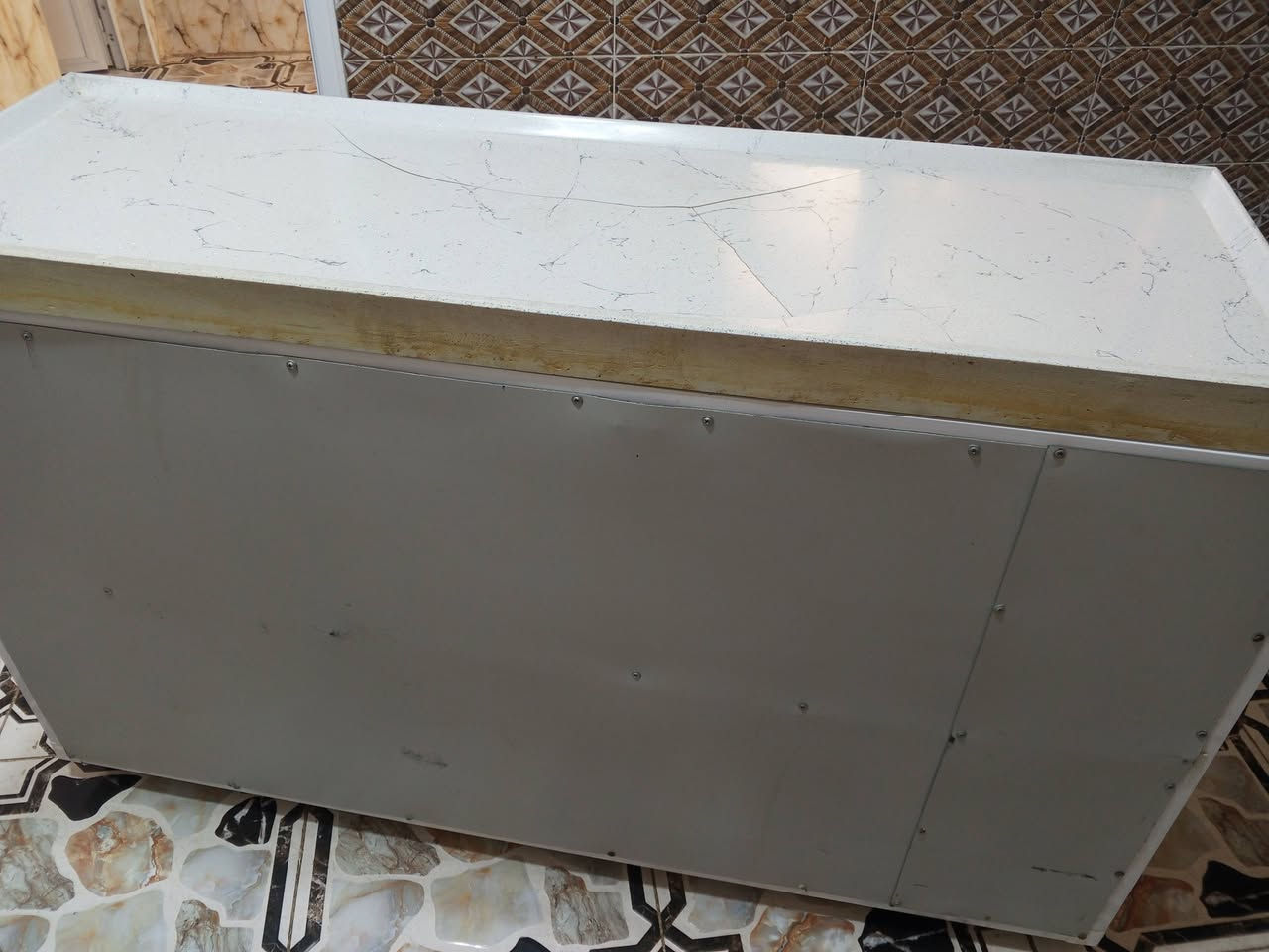 كاونتر للبيع
***********
