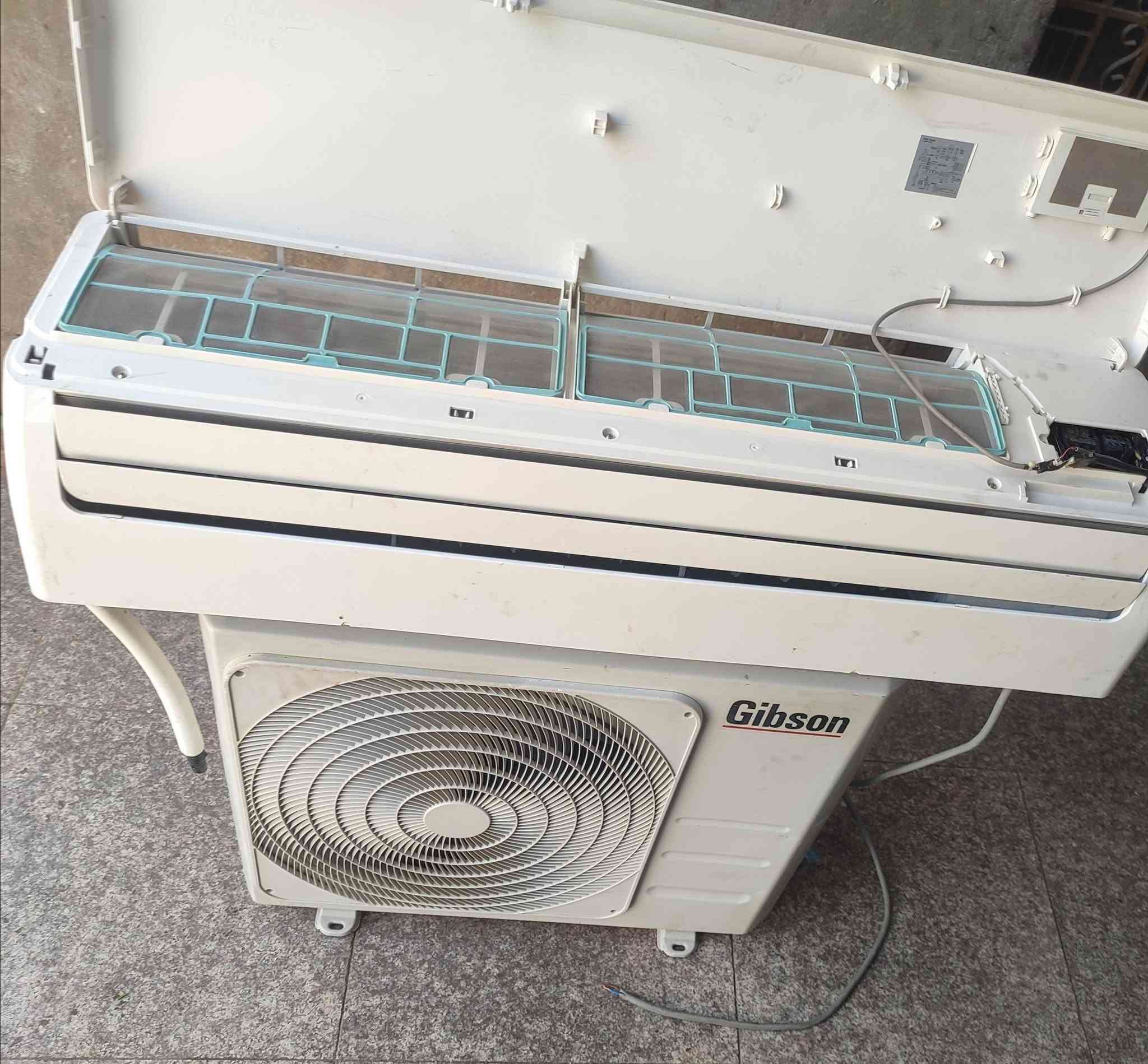 السلام عليكم ورحمه الله 
سبلت جبسون برو للبيع السعر 350 بدون غاز أو بدون بواري
المكان كربلاء حي الغدير 
ارقم ***********
