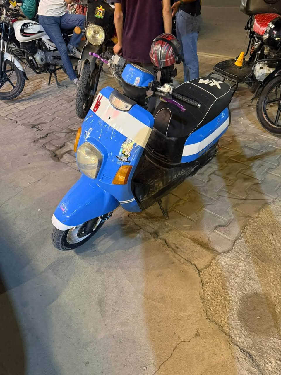 بوليس • معدل • ٤٩