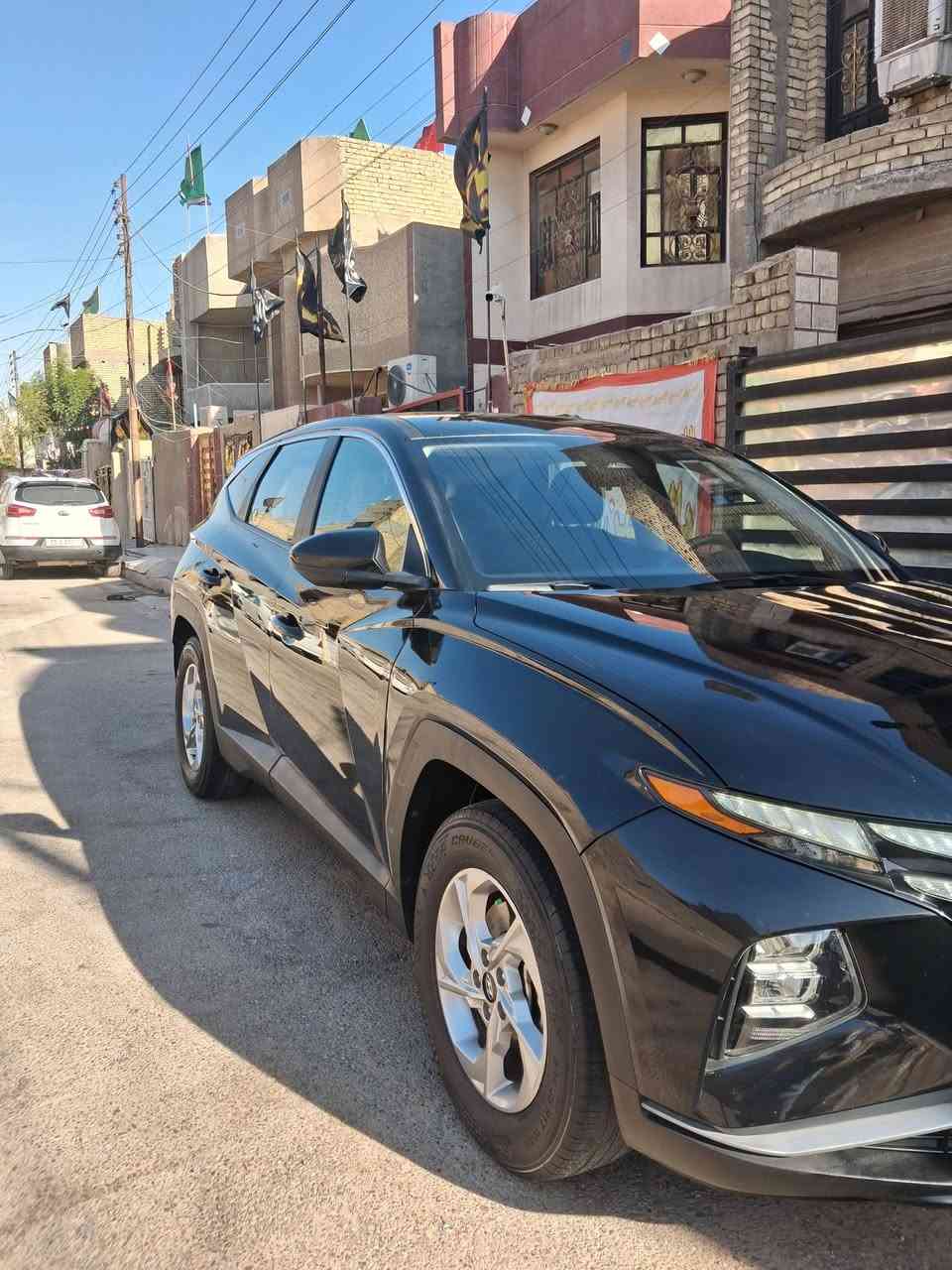 توسان 2023  وارد امريكي حادث بسيط بدون تبديل وبدون ايرباك صبغ فقط ربع بنيد وبين جاملغ والباب صبغ الصوره موجوده بالمنشور صور الحادث  سياره باسمي رقم اربيل رقم وهزه وفحص جديده
محرك وكير  وصدر مكفول مامفتوح على شركة
محرك  2500 تنفس طبيعي
ماشيه 55
السعر  172 وبيها مجال
***********
بغداد المشتل
