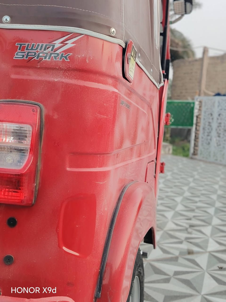 السلام عليكم 22 شهر ل12 مضلع محسوبه عل 23  رقم بغداد تحويل مباشر تكتك بيهه ضربه بلغد محرك مكفول المكان بابل الحمزه الغربي ***********. /***********
