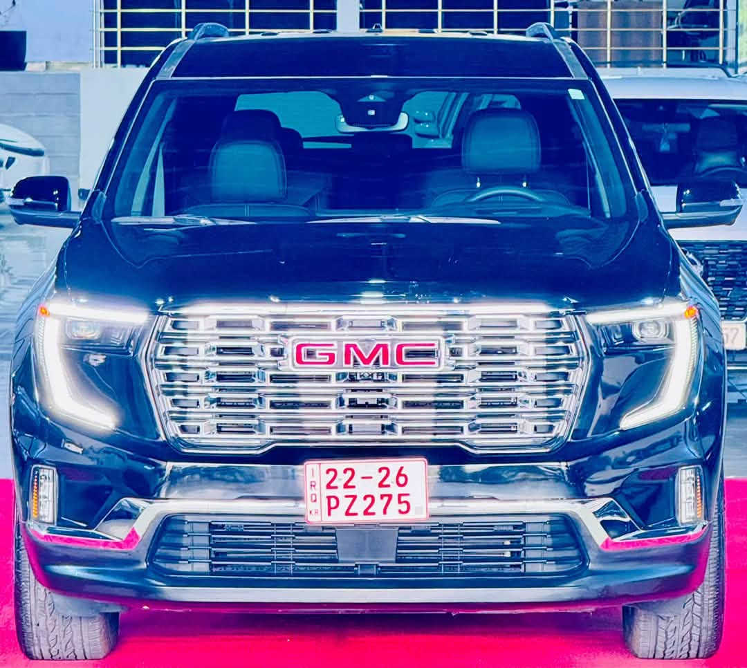 ﷽

(مجموعة شركات فراس الحمداني اربيل شارع 100 م )

GMC ACADIA ELEVATION 

الموديل : 2025

اللون : اسود 

المسافة المقطوعة : 3881 مايل فقط 

حجم المحرك : 4 سلندر ( 2.5L ) تيربو 

السعر : 29,500 $$

عدد المقاعد : 7 راكب 

الضرر : كما موضح بالصور 
صور الحادث مع رقم الشاصي مرفقة 

بدون رقم وبشرط الترقيم ( اربيل - سليمانية - دهوك )

المواصفات :  ELEVATION 

كيج الكتروني

بصمة ابواب

بصمة تشغيل 

تشغيل عن بعد 

شاشة دشبول ديجيتال

شاحن هاتف لاسلكي

كير تعليق

الشاشة الترفيهية: شاشة عملاقة متطورة مقاس 15 إنش مزودة بنظام Google Built-in.

لوحة العدادات: شاشة رقمية بالكامل أمام السائق مقاس 11 إنش.

النظام الصوتي: نظام فاخر من شركة Bose مكون من 12 سماعة تجربة صوتية سينمائية.

الاتصال الذكي: تدعم Apple CarPlay و Android Auto لاسلكياً مع شاحن لاسلكي للهواتف.

كاميرات رؤية محيطية عالية الدقة 360‎ ْ

هاند بريك بصمة

اوتو هولد : 𝐀𝐔𝐓𝐎 𝐇𝐎𝐋𝐃

اوتو ستارات : 𝐀𝐔𝐓𝐎 𝐒𝐓𝐀𝐑𝐃

اوتو ستوب : 𝐀𝐔𝐓𝐎 𝐒𝐓𝐎𝐏

رادار امامي (تحديد مسار)

رادار جانبي  (نقاط عمياء)

رادار خلفي (التحذير من الاصطدام)

حساسات خلفي

نظام : 𝐄𝐂𝐎

نظام : 𝐍𝐎𝐑𝐌𝐀𝐋

نظام : 𝐒𝐏𝐎𝐑𝐓

نظام : 𝐓𝐎𝐖/𝐇𝐀𝐔𝐋

نظام : 𝐒𝐋𝐈𝐏𝐏𝐄𝐑𝐘

مانع انزلاق+𝐀𝐁𝐒

تحكمات استيرن

تبريد لمس

تبريد مركزي

صندوق شفط كهربائي 

لايتات 𝐋𝐄𝐃 ليد وعدسة زينون بيلادي

بكلايتات 𝐋𝐄𝐃 ليد بيلادي

وبقية المواصفات المعروفة 

العنوان :

اربيل شارع 100 م 

‏‎شركة فراس الحمداني 

‏‎مقابل شركة العامة لتجارة المواد الغذائية

‏‎للاتصال والاستفسار :

ابو علي ( اتصال + واتساب )

***********
***********

حواس 

***********
***********
‏‎
زيد

***********
