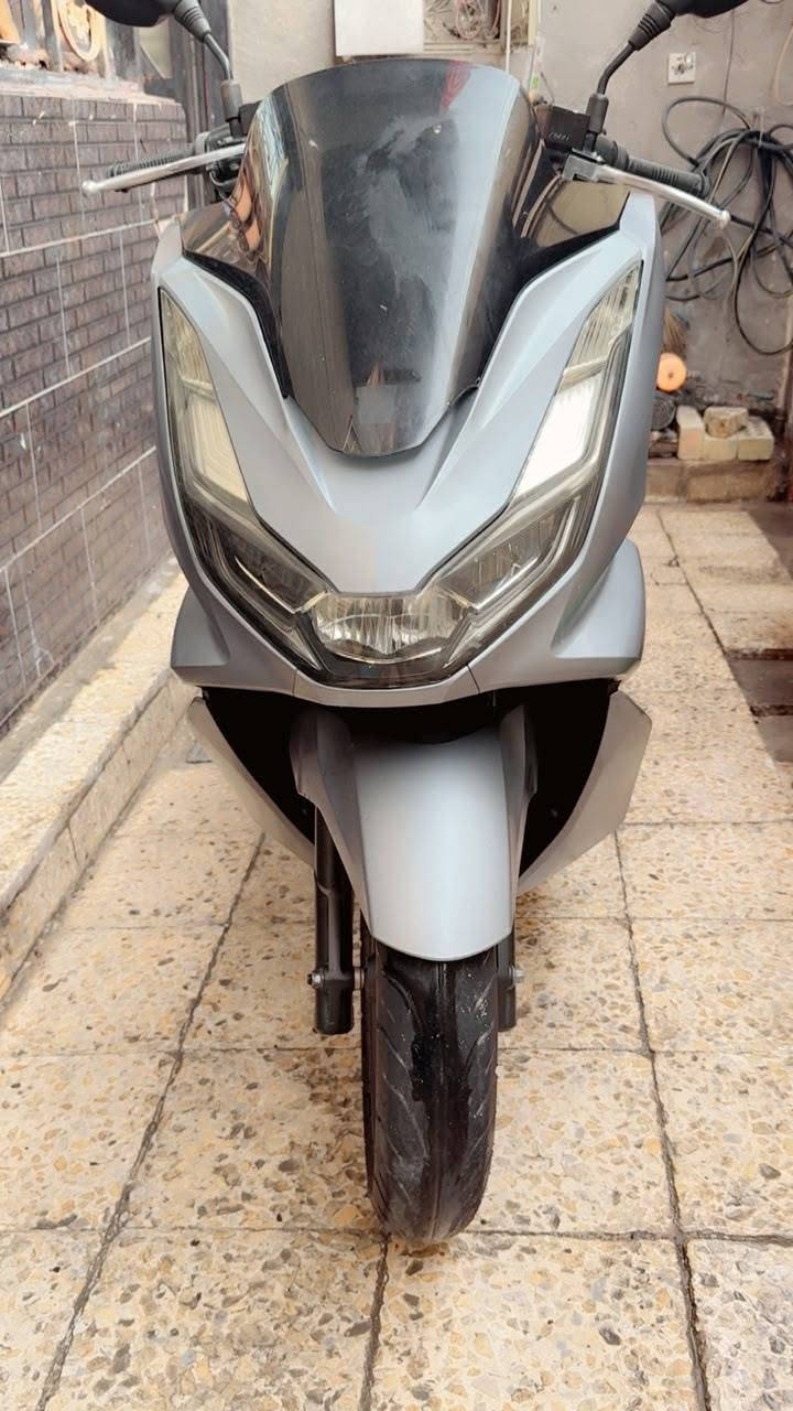 السلام عليكم من رخصة الادمن دراجه pcx الجيل الرابع الدارجه مفوله ومكفوله كفاله عامه مابيه اي نقص وهاي كدام عينك السعر مليونين و 650 العنوان بغداد الشعله للإستفسار الاتصال برقم *********** بي واتساب

