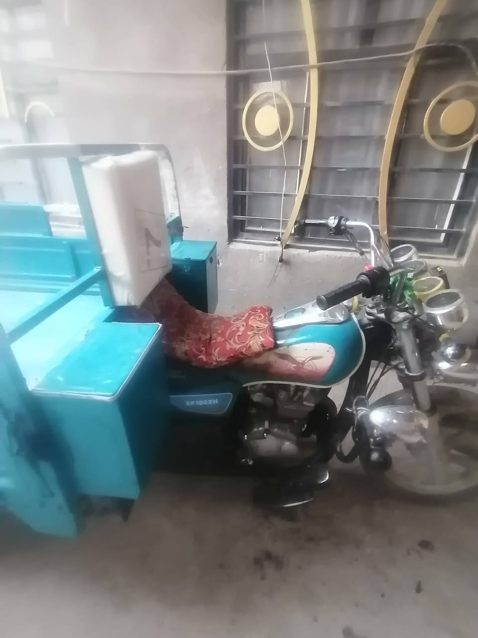 سلام عليكم شباب ستوته للبيع مديل ٢١ أوراق اصوليه كهربائيات شقاله مجفته سعر مليون و٧٠٠ وبيها مجال مكان كربلاء شبانات هاذه رقمي ***********
