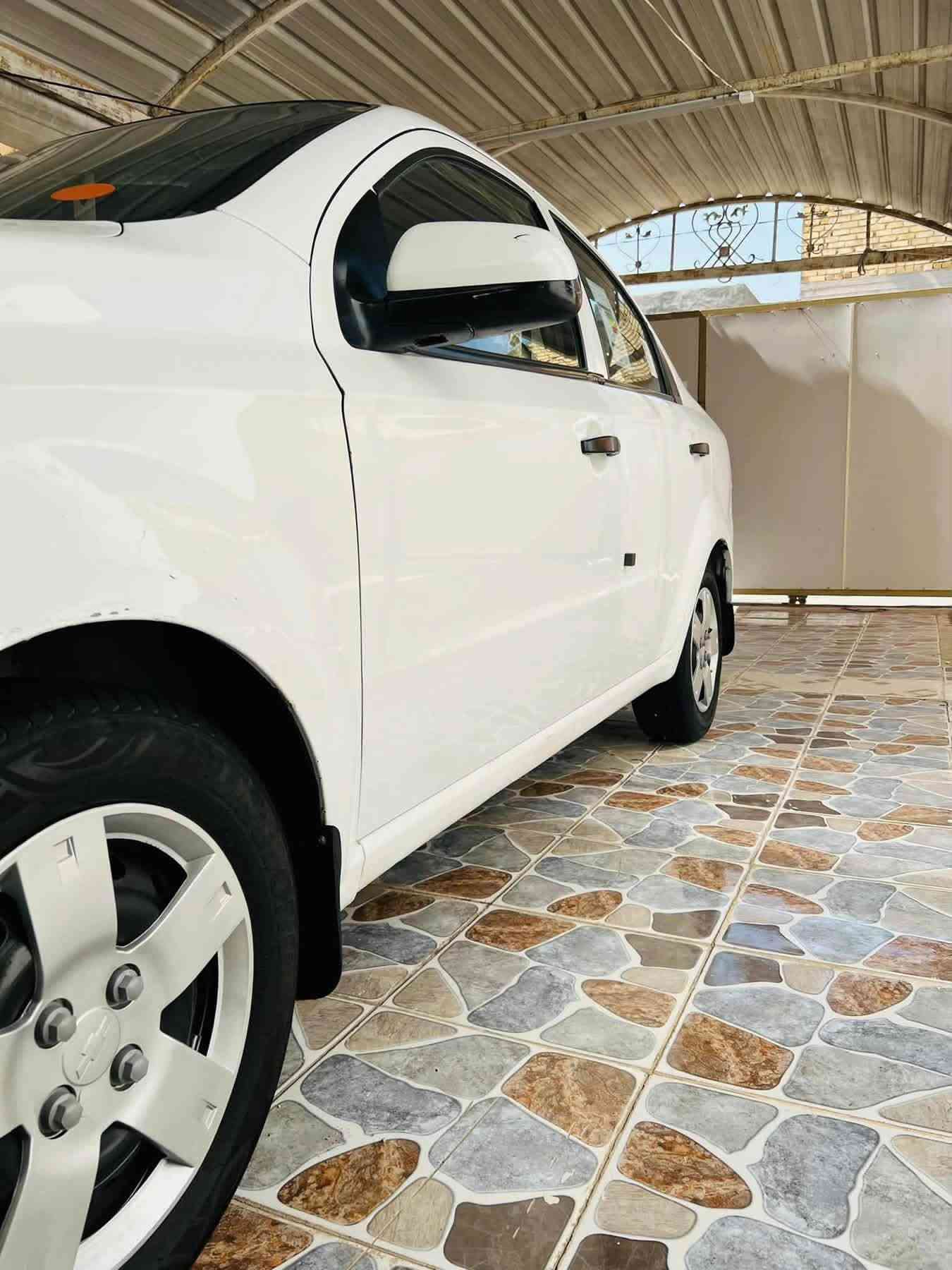 السلام عليكم 👋
للبيع افيو خليجي موديل 2011

رقم بغداد الدولي تحويل مباشر سنويا2031

محرك مفتوح المرغوب كير اوتوماتيك 

مواصفات فول اوتماتيك داخل بيجي 

تخم تاير جديد حداديه جديده س

سياره جاهزه للاخير وخير من الله 

    مكاني بابل ***********📞
