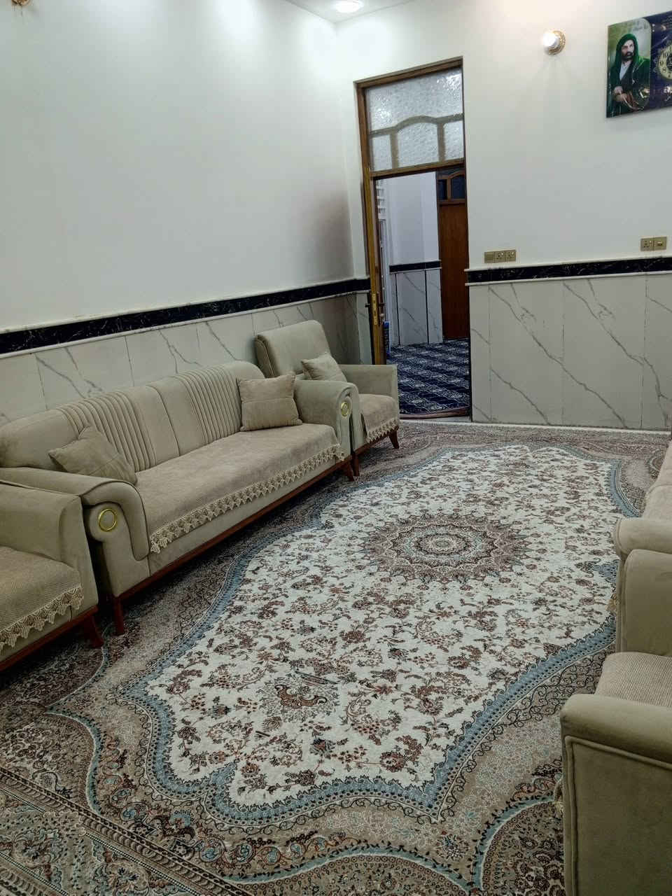 بسعر مناسب / دار للبيع مساحة 170 م طابو زراعي 25 حي الأمين مجاور القصور في طريق بغداد تابع الى الجمعية التعاونية مقابل ساحة البيت بناء 2024 شهر 8 مسلح درجة اولى كهرباء ماء مجاري ارضيات سراميك البيت امامه ساحة موجه للبيع او مراوس المنطقة هدوء متوفر في الحي مدرسة ابتدائية و مستوصف صحي ومدرسة ثانوية ضمن المشروع مضمونه قانونيآ الجمعية التعاونية طوبت حي عواشة وحي المعلمين القديم والجمعيات ومغربة وهسه جاي يطوبون حي الأمين مقاطعة 13/7 مجاور قطع اراضي الشهداء والجرحى .

#صاحب البيت واتساب ‏‪***********
=≠==≠=================================
اي اعلان راسلونه خاص
