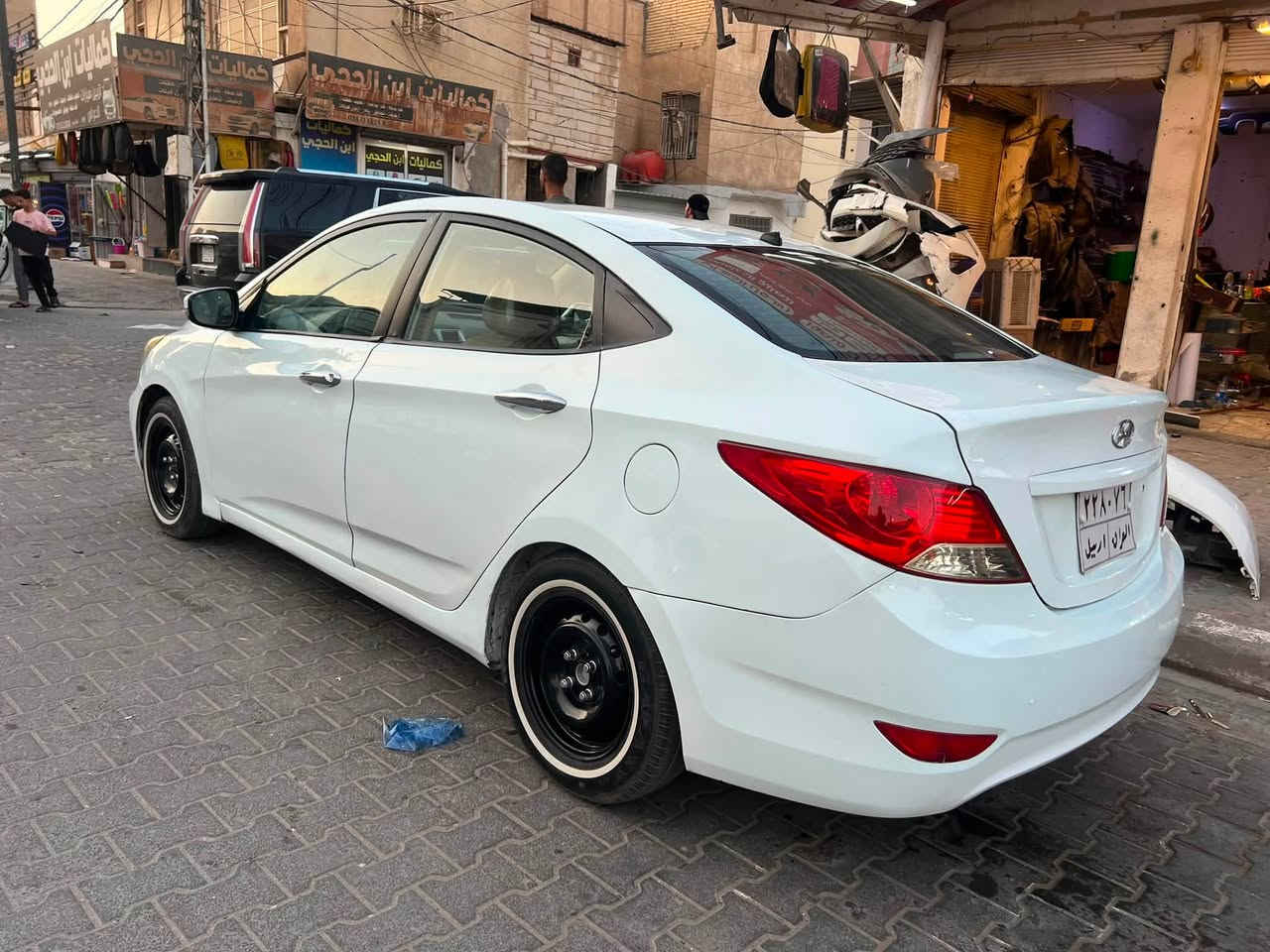 اكسنت موديل ١٢ للبيع رقم أربيل
محرك 1600 خليجي 
مكينه كير 
تبريد ثلج ❄️ 
سياره نضيفه كلش وجاهزه 
بيهه صبغات بدون ضربه 
السعر 80 وبيهه مجال
العنوان النجف ***********
