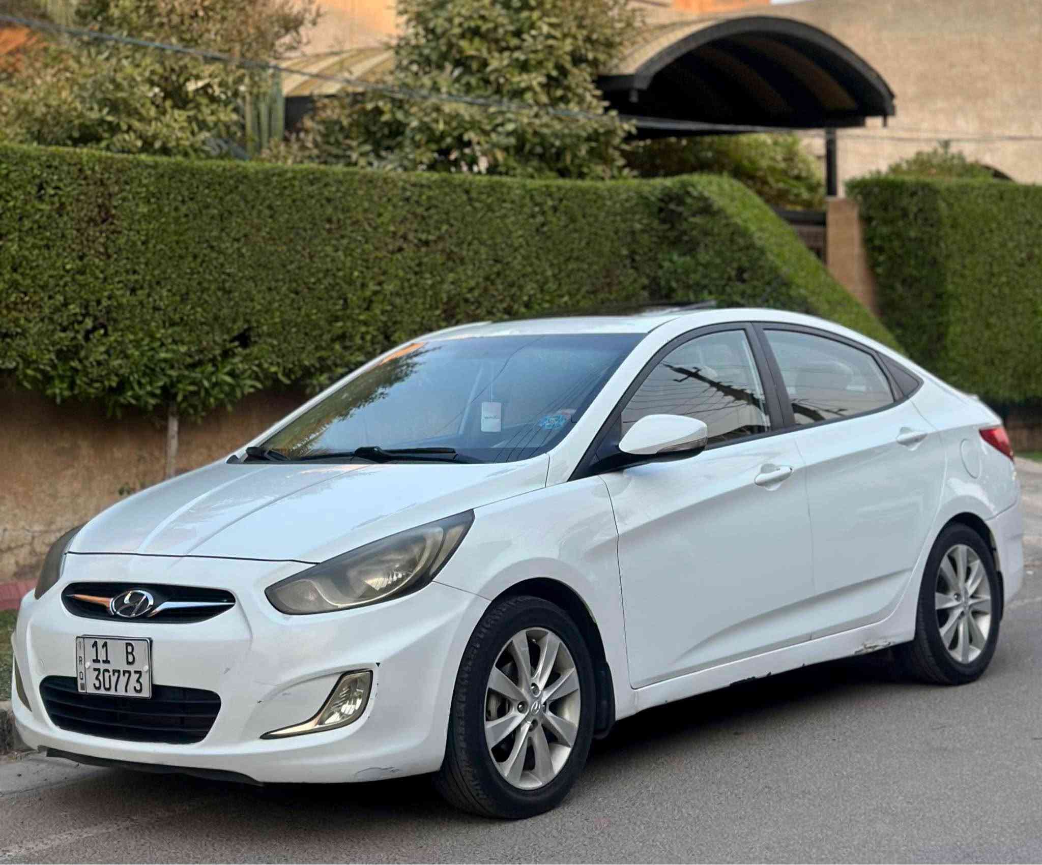اكسنت 2013 خليجي 

محرك 1600 
ماشيه 127 كم 
فتحة سقف 
كامره خلفيه 
شاشه اندرويد 
مواصفات المعروفه بالفول 
السعر 97 قابل للتفاوض 
*********** للاستفسار 
العنوان حي الجهاد قرب خدمي المطار بغداد, العراق
