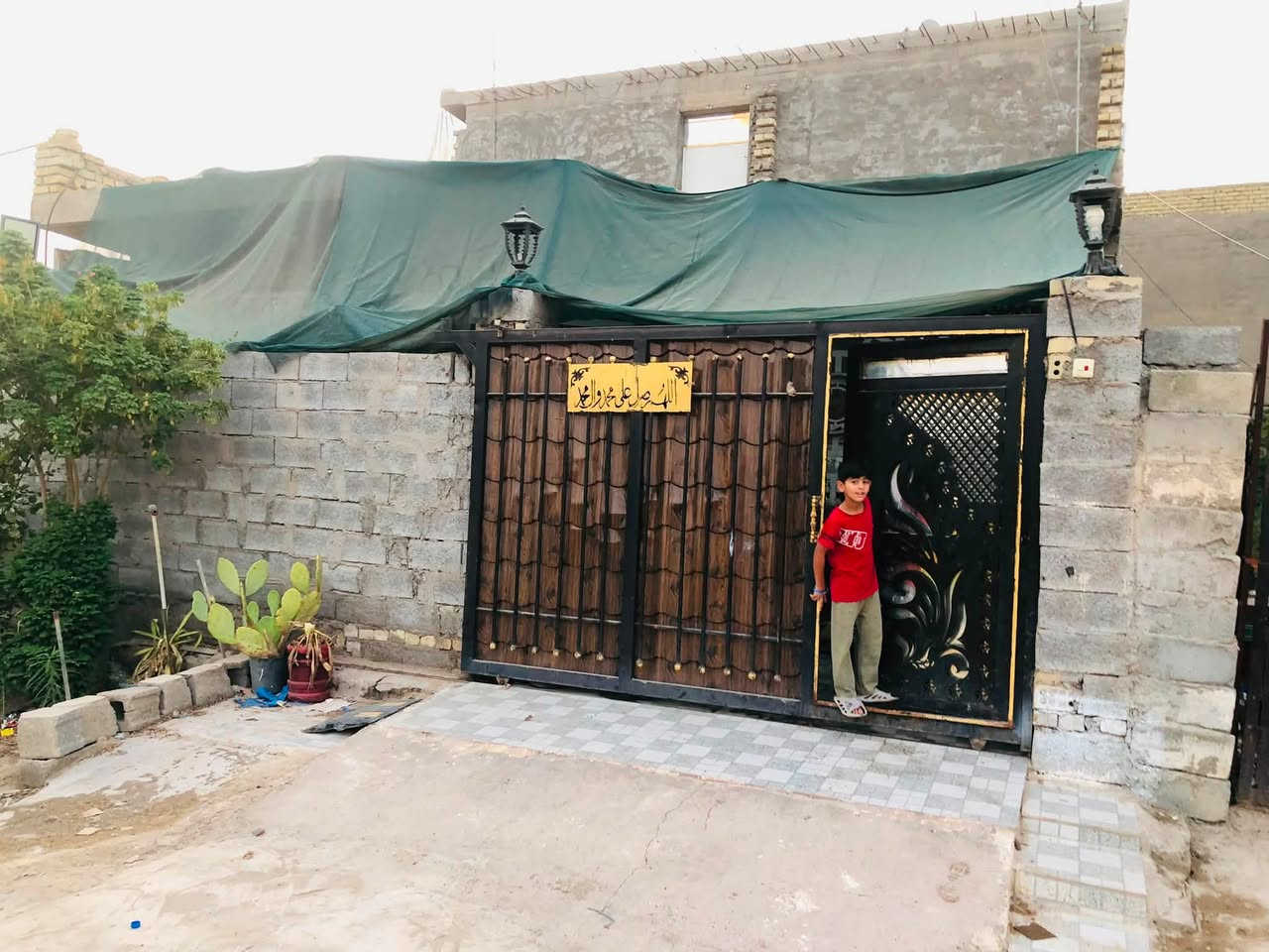 سلام عليكم بيت طابو  معه قطعه  واجهيه 10نزال150 للبيع موقعه شارع المعارض يم كراج حسين شاع  قريب عل شارع الستفسار ***********

