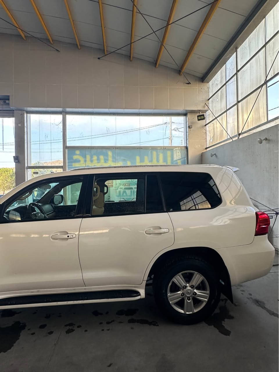 Toyota Land Cruiser 2013 GX 
بى بوياغ 
١٨٠ كم رؤشتووه 
سيستمى غازى إتالى به ستراوه  
گير و مكينه ى نه كرايته وه و عه يبى نيه 
به ناوى خؤمه  سنوى نوييه 
 
س٣ PDR بچوكى هه يه 
سعرى ٢٩٥$ هنده ك مجال 
*********** أربيل, العراق
