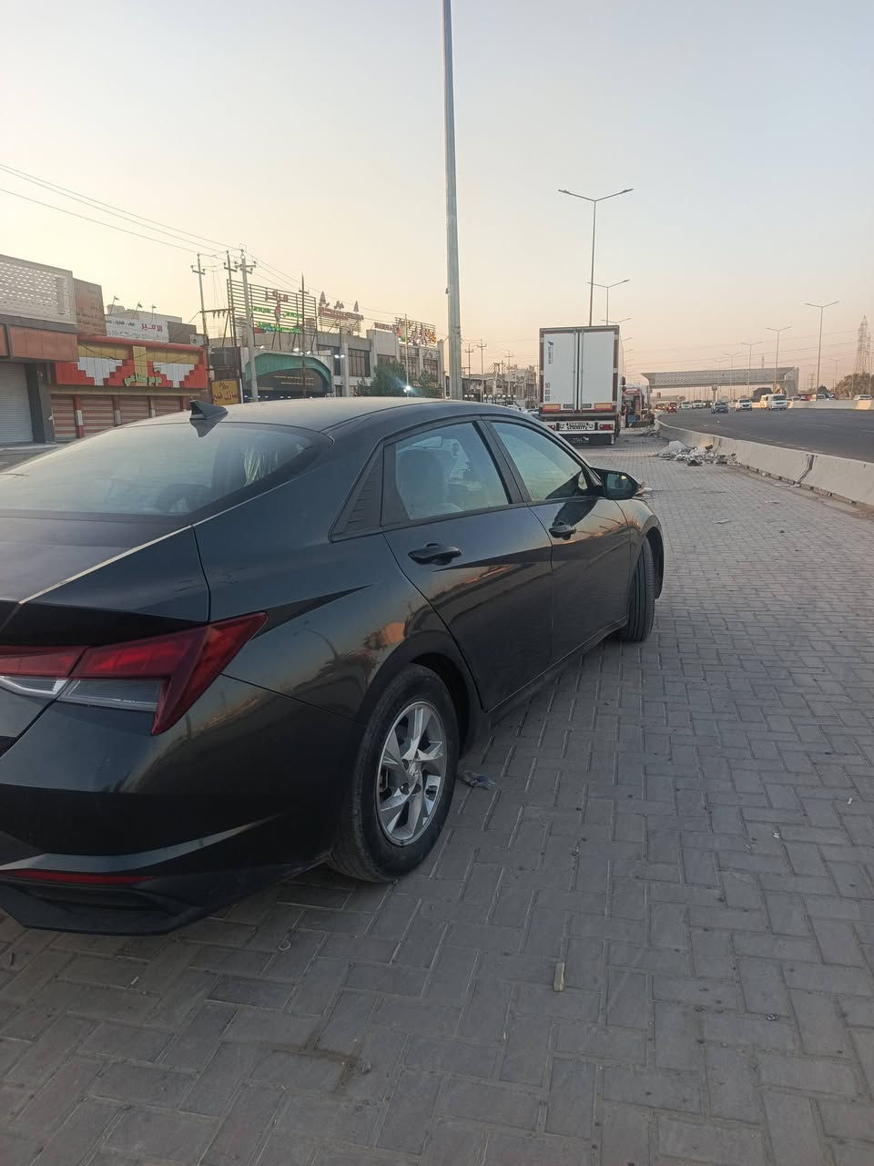 النترا ٢٠٢٣ امريكي
مكينة 2000 دوش
رادار امامي 

رادار خلفي 

رادار جانبي 

مود درايف ٣ وضعيات 

تبريد بيانو (مناخ منفصل)

تحكمات ستيرن جهتين 

تثبيت سرعه 

قيادة ذاتية

تحديد مسار 

مانع انزلاق 

السياره كلش حلوة ونصبتها حلوه 

ماشيه ٥٠ الف كيلو قابل للزياده 

السياره ماناقصها شي

القمارة بيهة بارد بدون صبغ سبب النقل 

ولبيبان تبديل

سعرها 140 وبيها مجال 

للاستفسار 

***********
