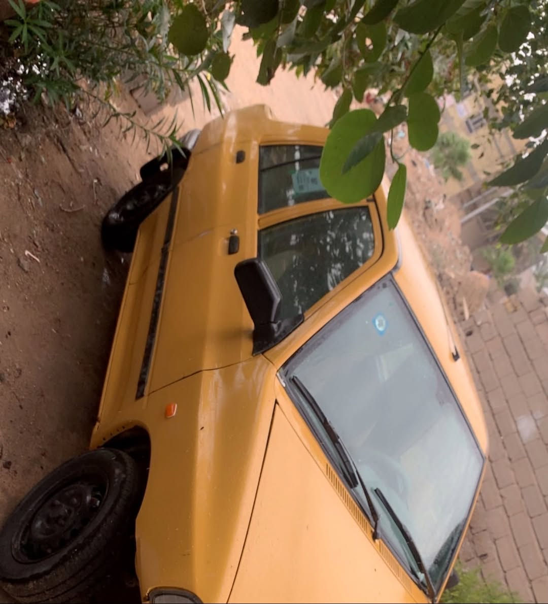 سلام عليكم سايبه مديل ١٥ مصفره هيه وغرامات رقمها نكليزي ما مستلمه سنويه ٢٩ سعر ١٤ بكانها بصره تريد تحويل تريد وكاله ***********
