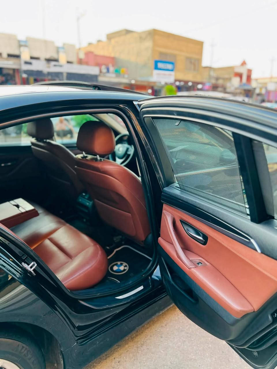 سەلام و حەلێک bmw ٢٠١٤ ٥٢٨ فول مواسەفات سلایت گەورەیە ٥پەردە ٥ کامیرە دەرکە شەفت لایت زینۆن ئاوێنە شفت کوشین جلد ناو قەیسی بەسمەیە  بێ سبوخ بێ لێدان فەقەت یەک جێی گچکەی pdr ە گێرو مەچینەی بەشەرت ١٨٩هەزاری حەقیقی رۆیشتیەسێ مۆدی لێخورینی هەیەeco sport  comfort ٤پستنەی تۆربۆیە سعریشی ١٩٠وەرەقەو مەجال ژ.*********** کۆرەک وەتسئاپ
