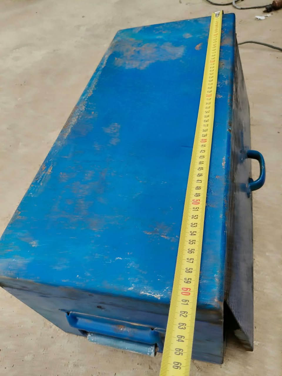 صندوق عدة • أصلي