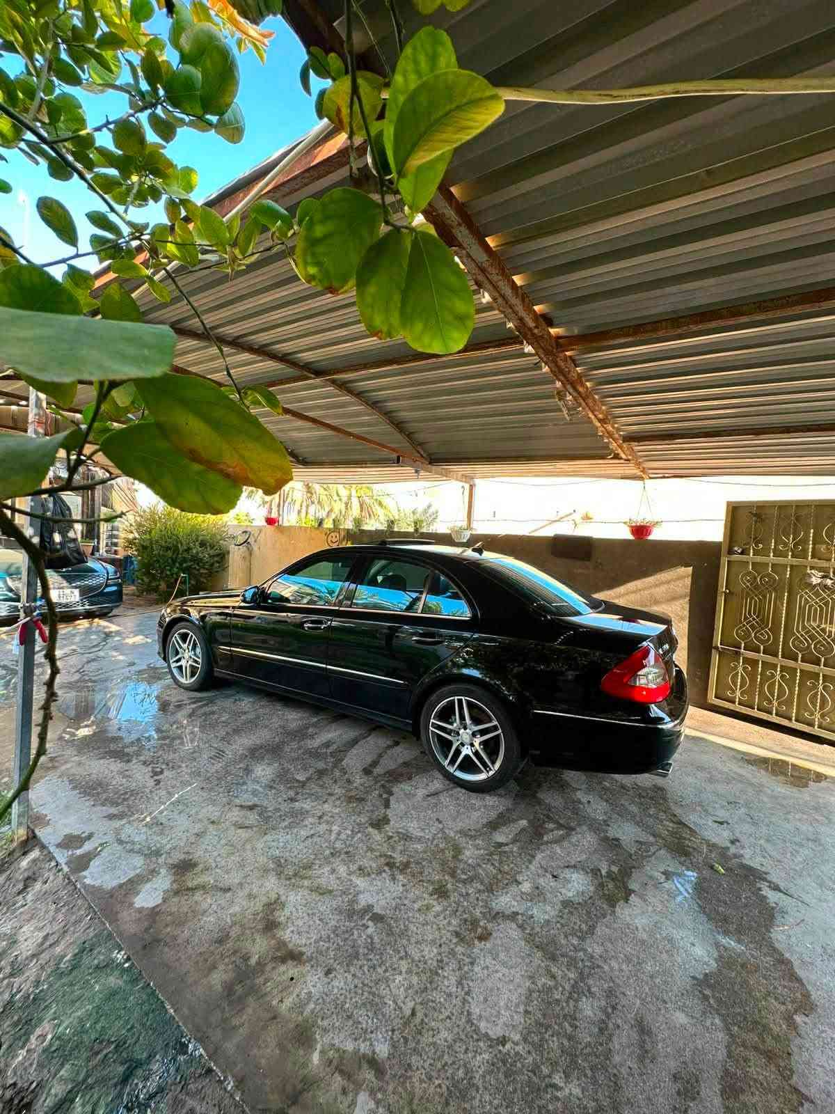 للبيع او للمراوس حسب الرغبة
مارسدس E_clas 350 المرغوب عقل فوك
المديل 2009 .
رقم وهزه وسنوية جدد بأسمي
سيارة مكفوله مابيها صبغ 
تبريد مكينه كير بلكارتون حدادية جديده
تخم تاير ويل نجمه الماني اصلي 
مواصفاته : 
فتحته سقف طكتين 
برده خلفية كهربائي 
كشنات كهربائي+ تدفئه تبريد 
زراك لايت
حساس امامي خلفي 
اشاير بالمري 
جلد 
شاشه 
سماعات دمام
دبل كزوز 
تويل ويل 
لايت داينمك 
السيارة ما ناقصها لو برغي 
السعر  تصل وبيك خير ودلل
مكانها بابل المسيب. 
***********
