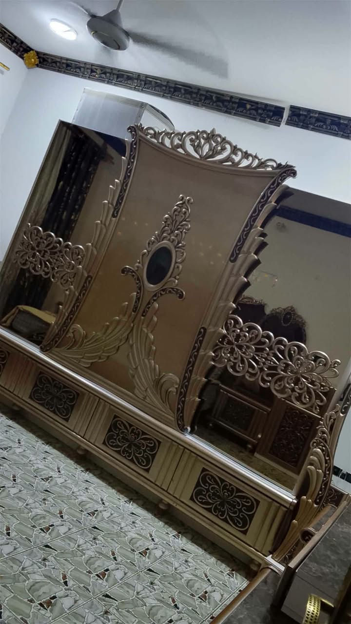 غرفة نوم للبيع وكرفان للبيع القياس 2ونص ×2 ونص
